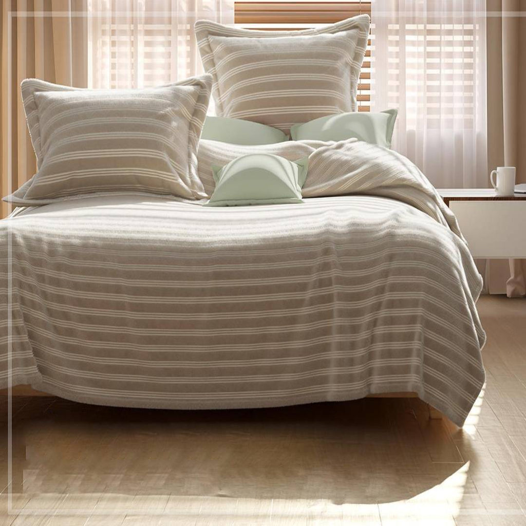 Mira Soft Blanket