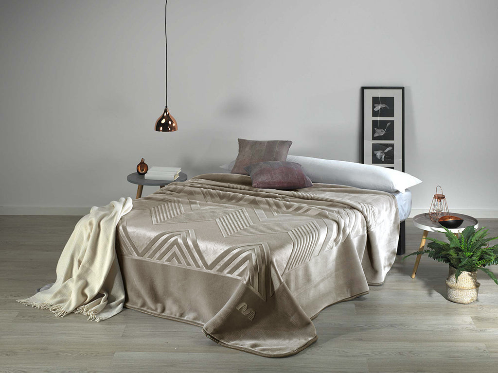 Mora Eternity Blanket Plain Model J29