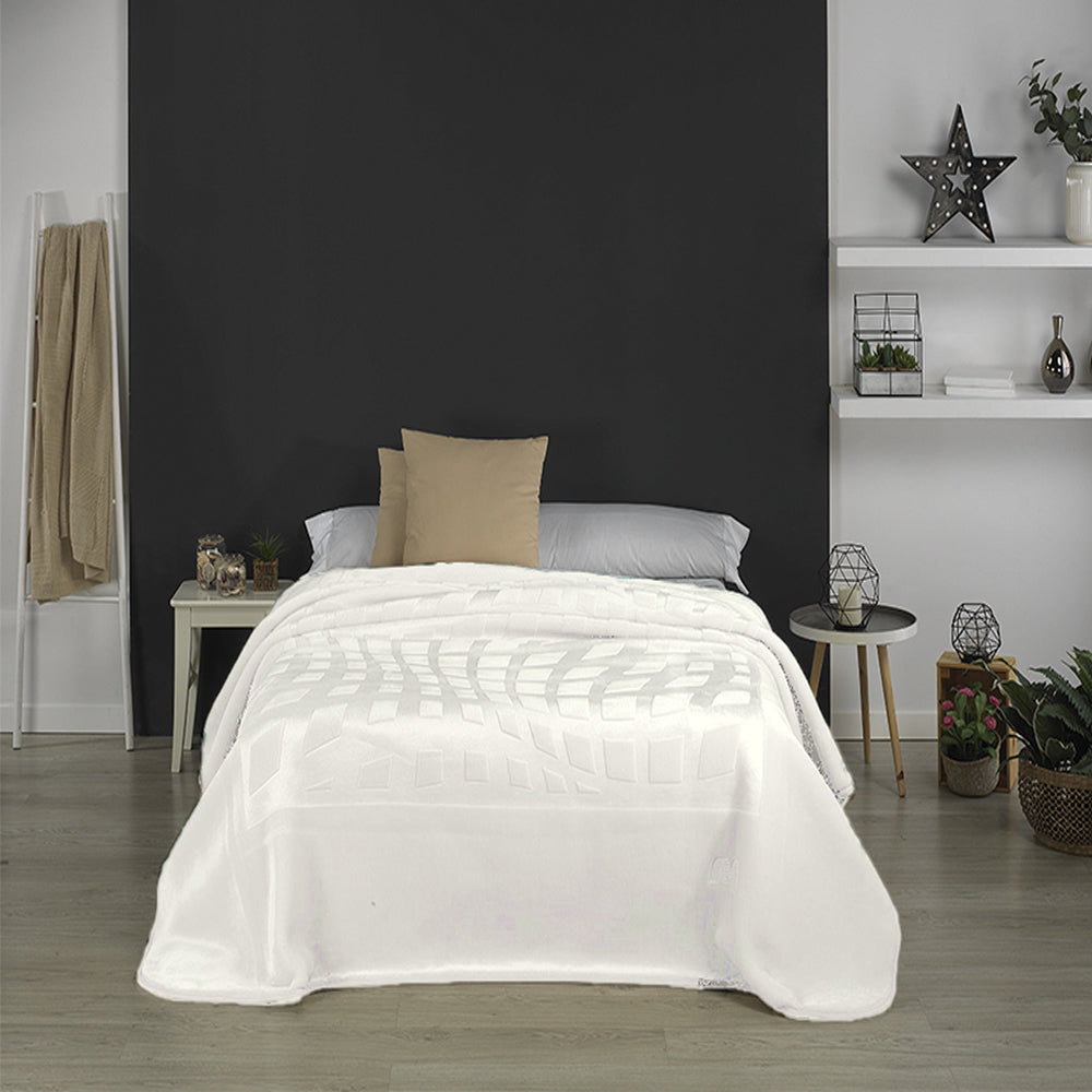 Mora ENGRAVED Blanket Model L77