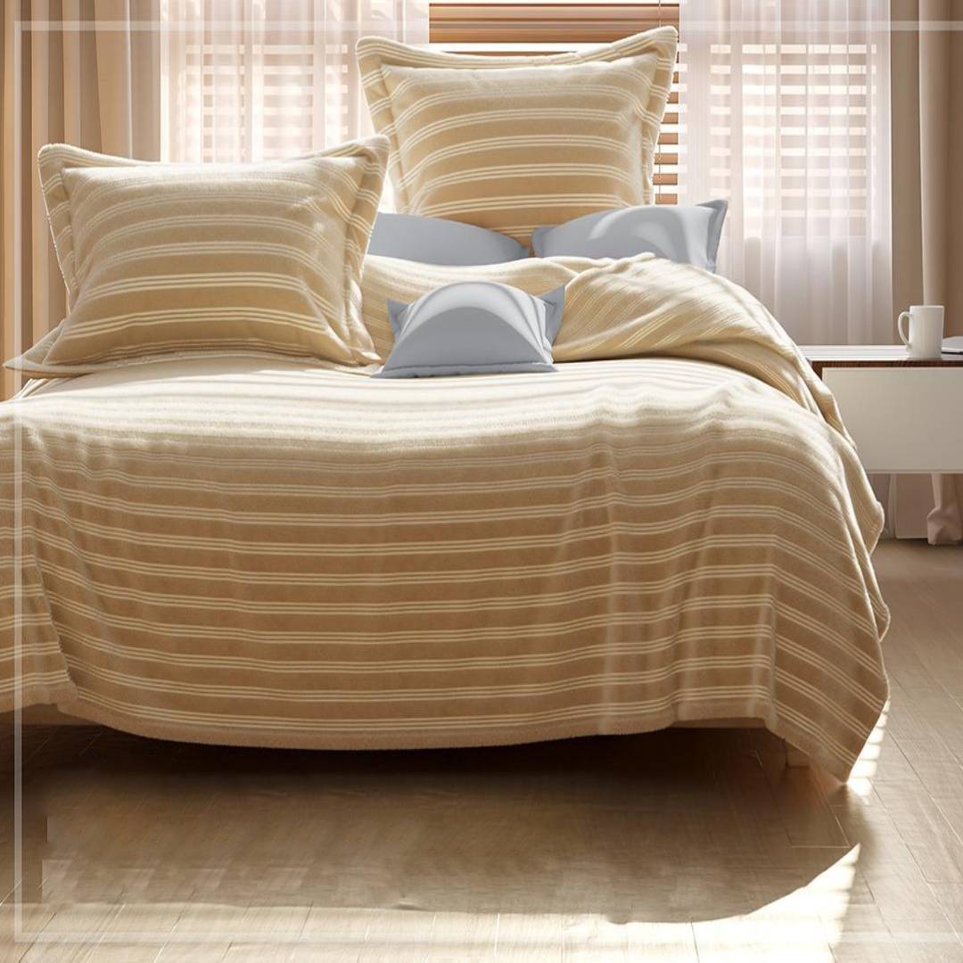 Mira Soft Blanket