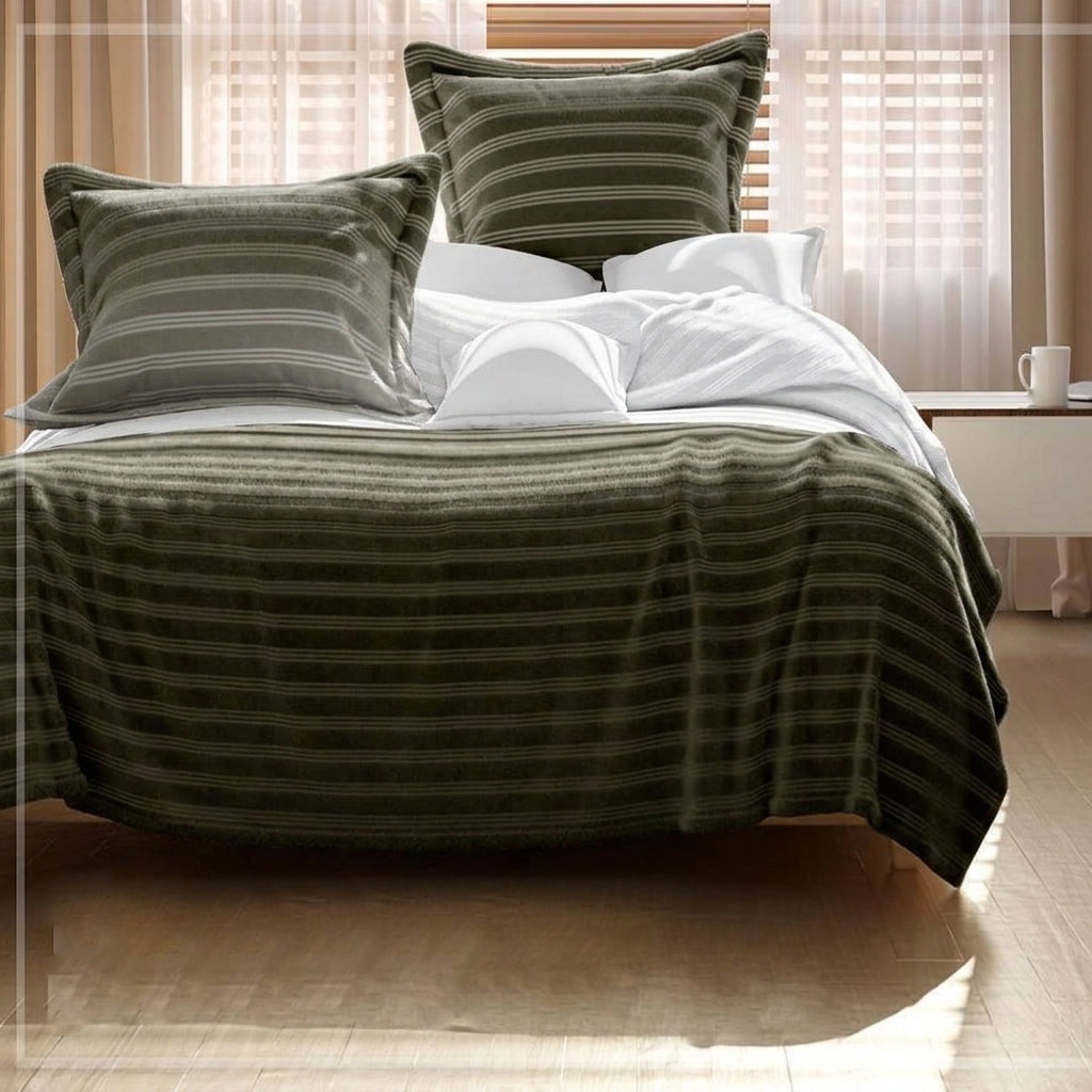 Mira Soft Blanket