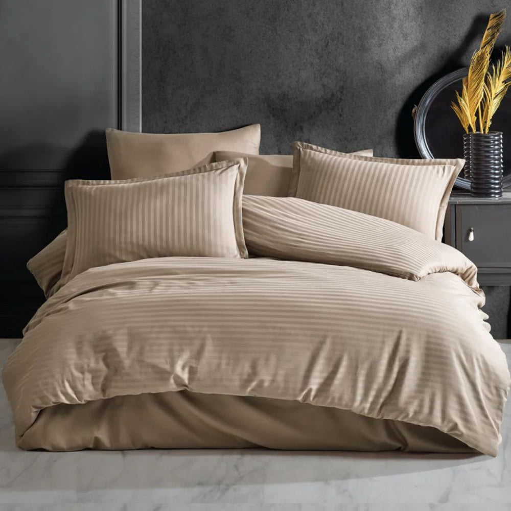 PACHA HOME Stripes Comforter