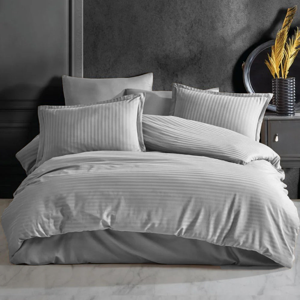 PACHA HOME Stripes Comforter