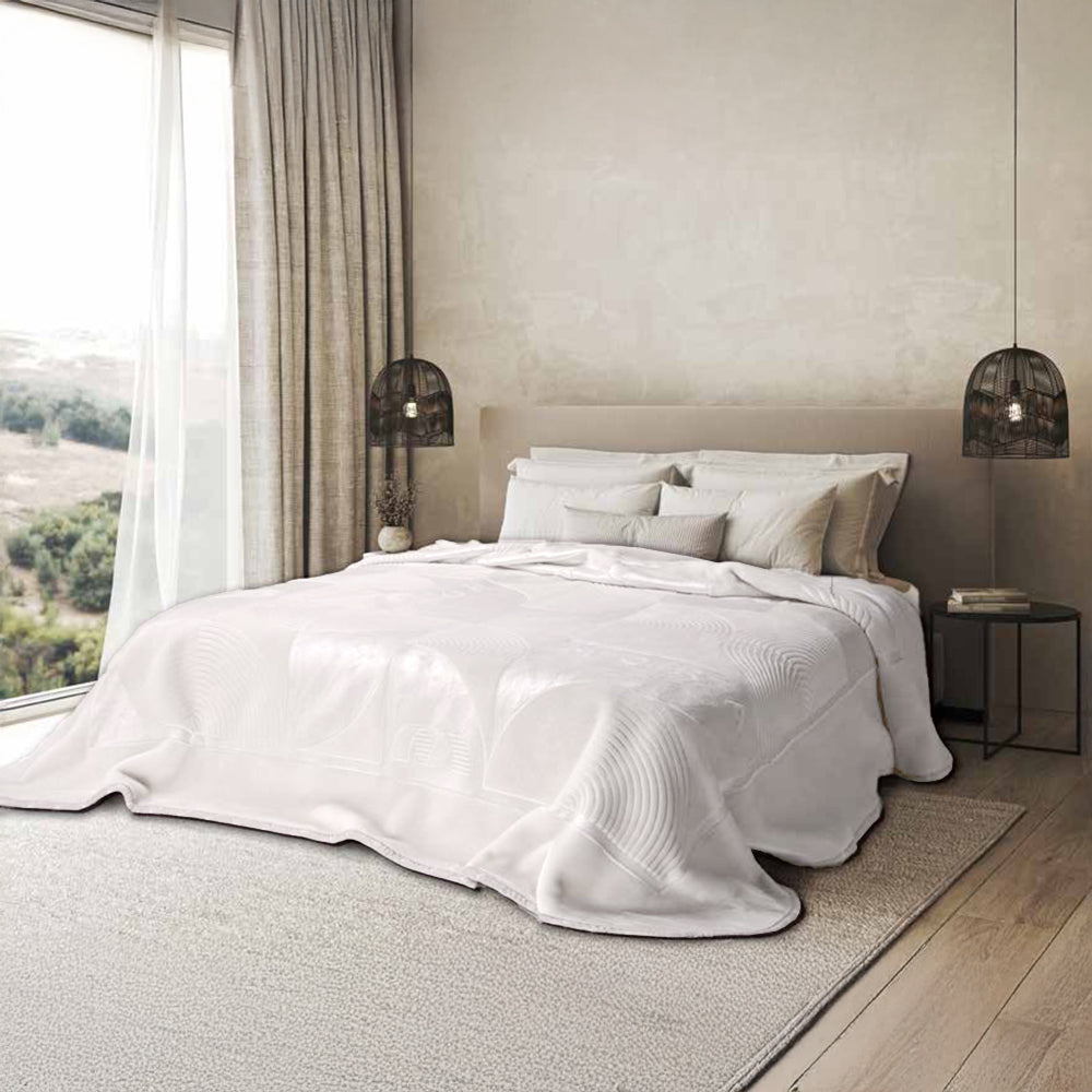 Mora Blanket First Class Engraved Model Q90